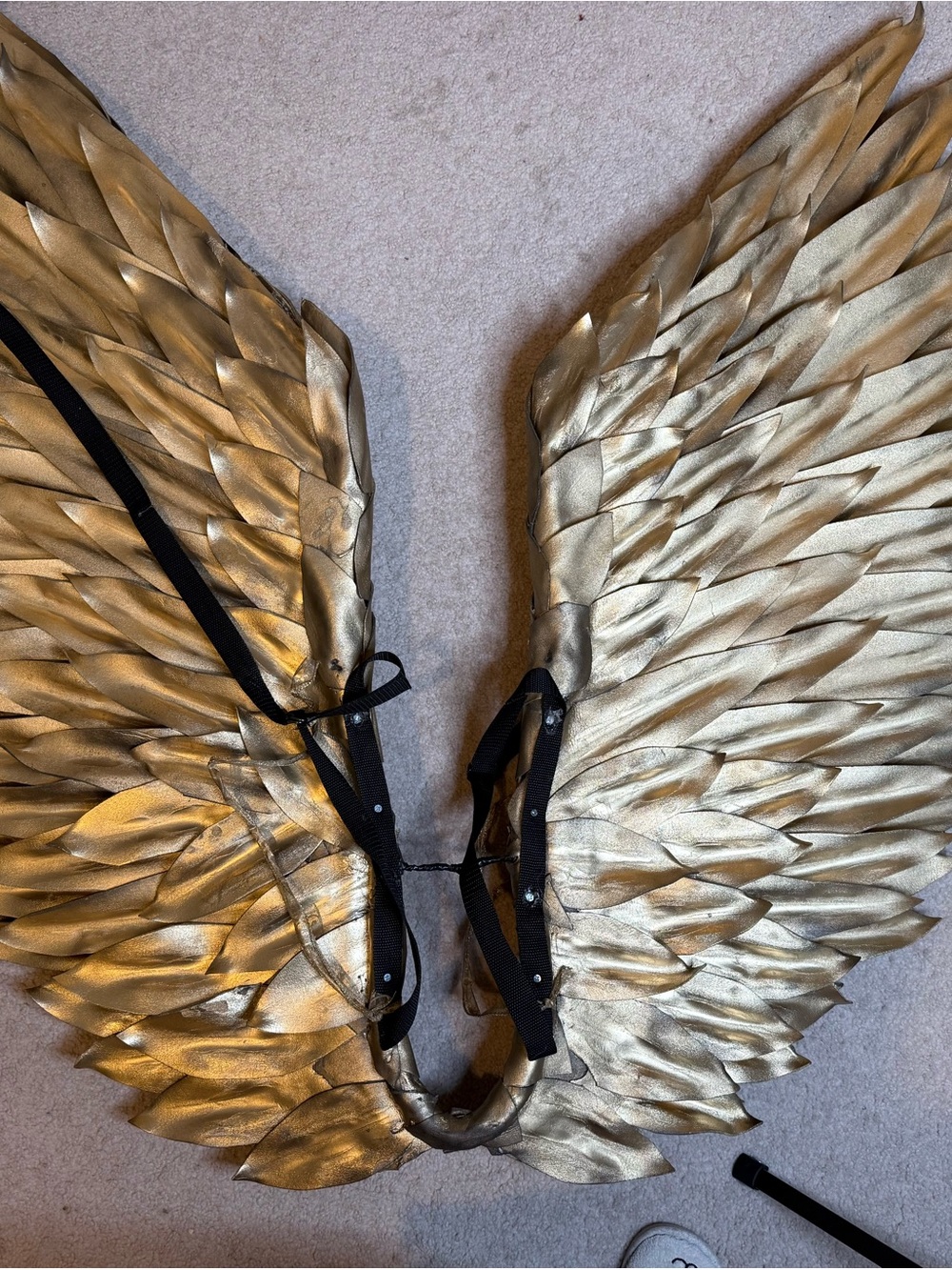 Ornate Gold Angel Wings Costume Cosplay - Picture 3 of 13